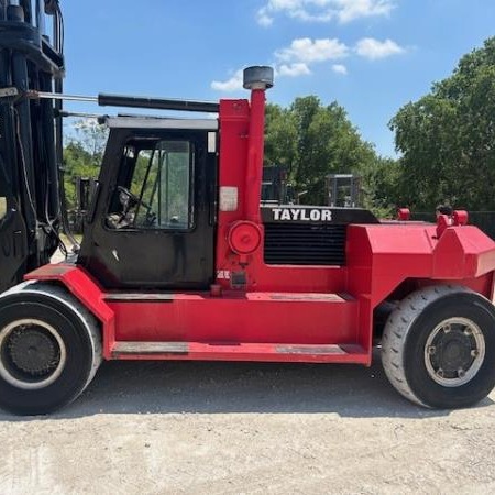 1997 Taylor TE360L Pneumatic Tire Forklift