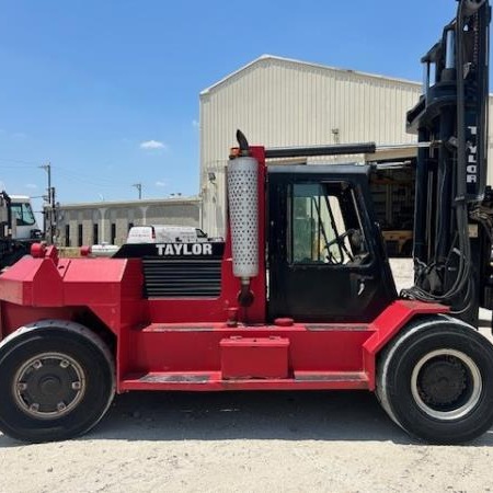 1997 Taylor TE360L Pneumatic Tire Forklift