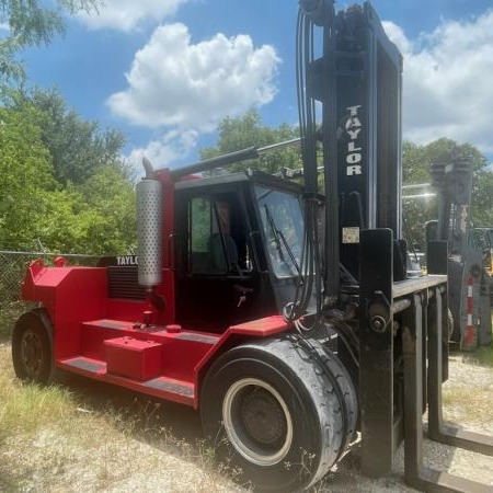 1997 Taylor TE360L Pneumatic Tire Forklift