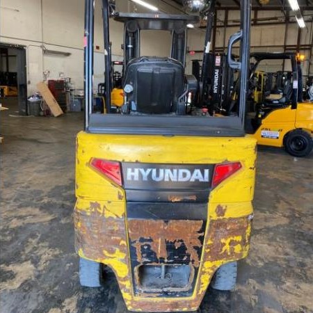 2017 Hyundai 25BC-9 Electric Forklift
