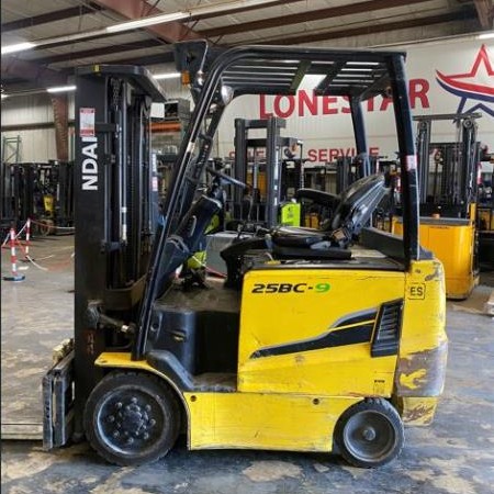 2017 Hyundai 25BC-9 Electric Forklift