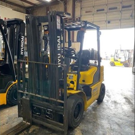 2018 Hyundai 25L-7A Pneumatic Tire Forklift