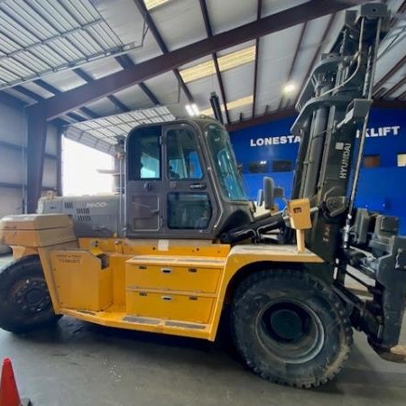 2019 Hyundai 160D-9 Pneumatic Tire Forklift