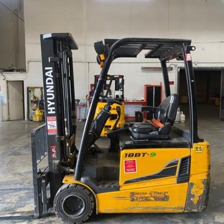 2019 Hyundai 18BT-9 Electric Forklift