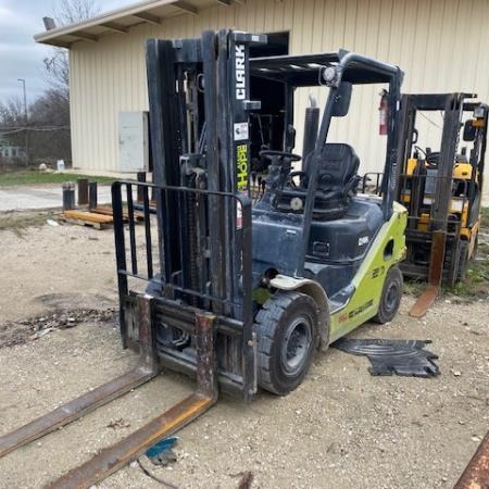 2021 Clark S25 Pneumatic Tire Forklift