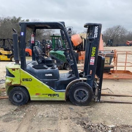 2021 Clark S25 Pneumatic Tire Forklift