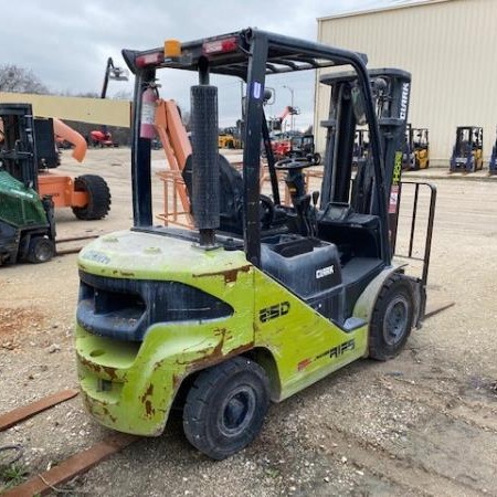 2021 Clark S25 Pneumatic Tire Forklift