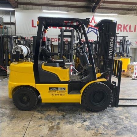 2017 Hyundai 30L-7A Pneumatic Tire Forklift