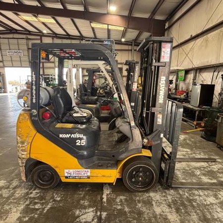 2016 Komatsu FG25ST-16 Pneumatic Tire Forklift