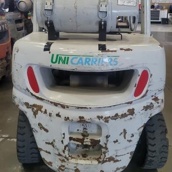 2017 UNICARRIERS MUG1F2A30 Pneumatic Tire Forklift