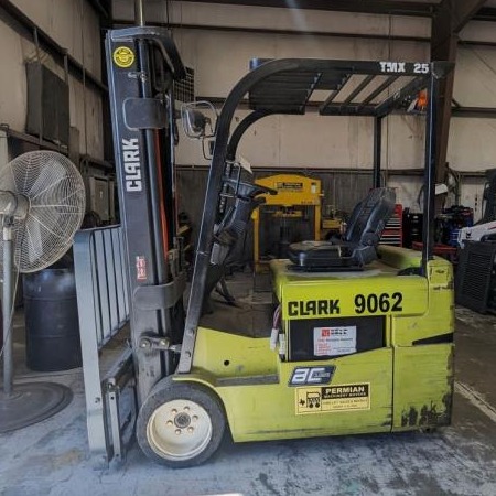 2014 Clark TMX25 Electric Forklift