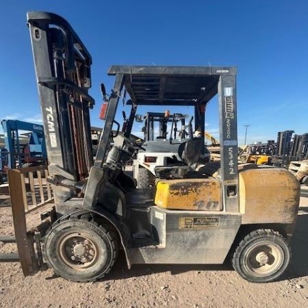 2012 TCM FD40T2 Pneumatic Tire Forklift