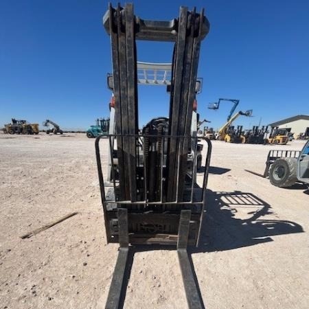 2014 TCM FHD25-A1 Pneumatic Tire Forklift