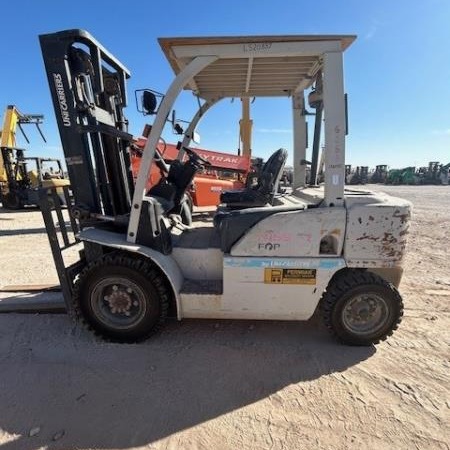 2014 Nissan MW1F4A35V Pneumatic Tire Forklift