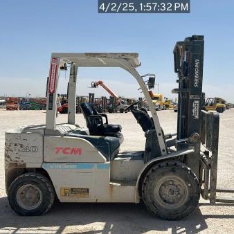 2014 TCM FD40-A1 Pneumatic Tire Forklift