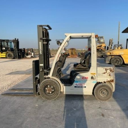 2014 TCM FHG30-A1 Pneumatic Tire Forklift