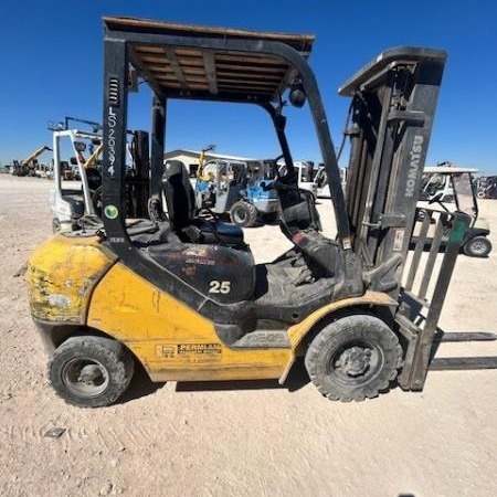 2016 Komatsu FG25T-16 Pneumatic Tire Forklift