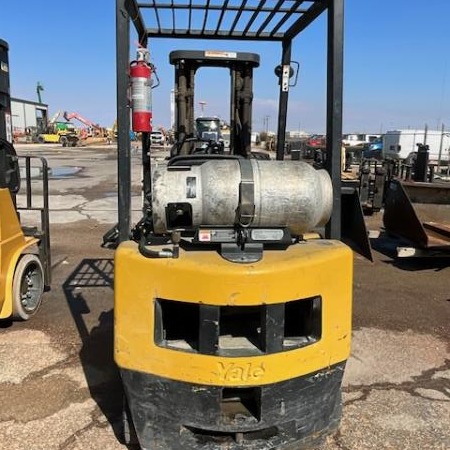 2005 Yale GLP030 Pneumatic Tire Forklift