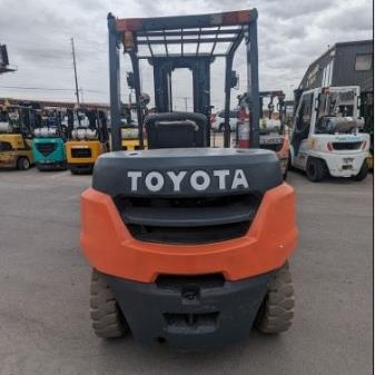 2015 Toyota 8FD35U Pneumatic Tire Forklift