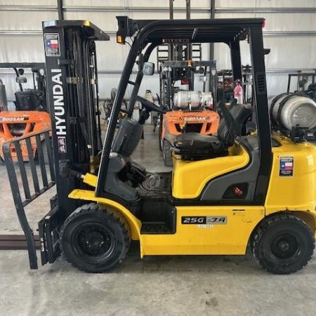2014 Hyundai 25B-7A Electric Forklift