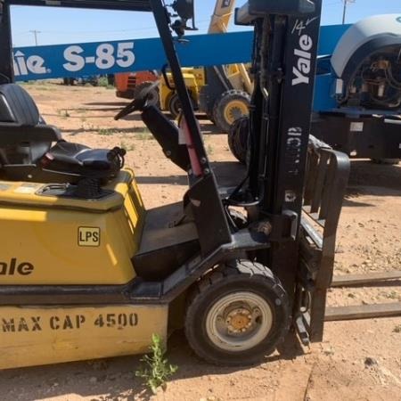 2004 Yale GLP050 Pneumatic Tire Forklift