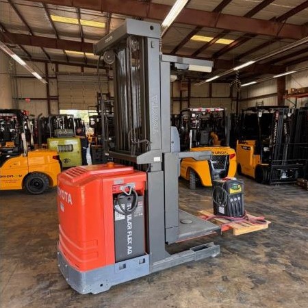 1900 Toyota 7FBEU15 Cushion Tire Forklift