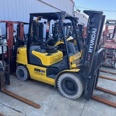 2014 Hyundai 30L-7A Pneumatic Tire Forklift