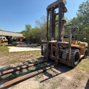 1998 CAT DP150 Pneumatic Tire Forklift