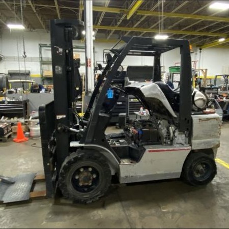 2004 Nissan MUG1F2A30LV Pneumatic Tire Forklift