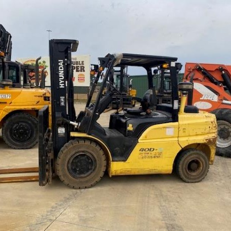 2017 Hyundai 40D-9 Pneumatic Tire Forklift