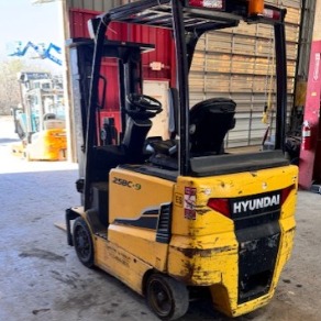 2017 Hyundai 25BC-9 Electric Forklift