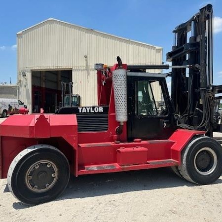 1997 Taylor TE360L Pneumatic Tire Forklift