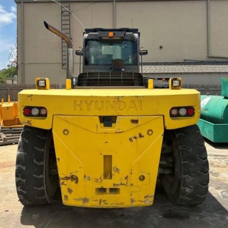 2017 Hyundai 250D-9 Pneumatic Tire Forklift