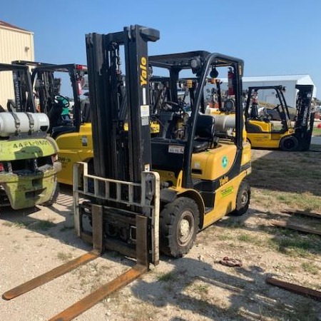 2011 Yale GLP050 Pneumatic Tire Forklift