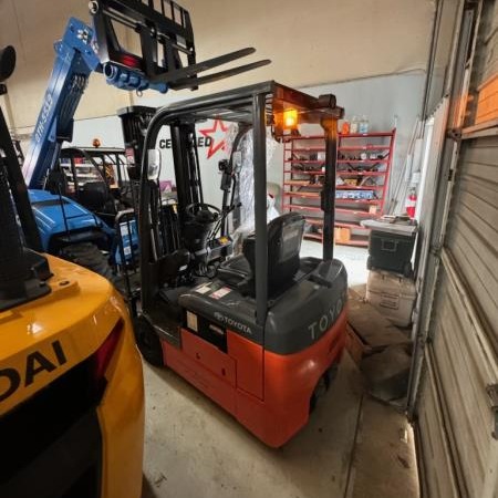 2017 Toyota 8FBES15U Electric Forklift