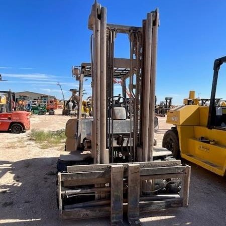 2015 Komatsu FD70-10 Pneumatic Tire Forklift