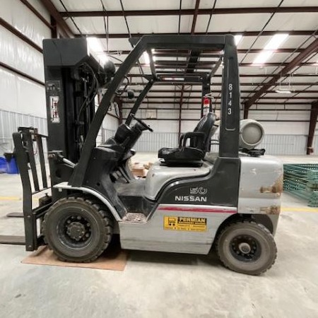 2008 Nissan MP1F2A25LV Pneumatic Tire Forklift