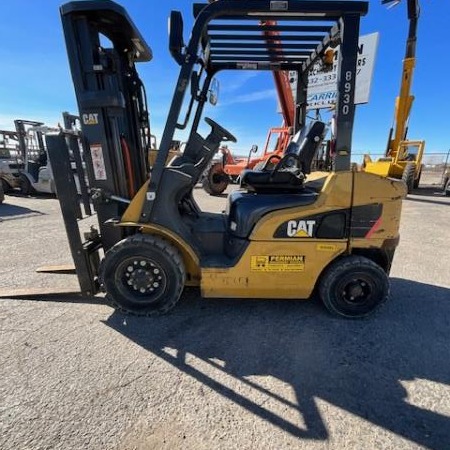 2012 CAT 2PD5000 Pneumatic Tire Forklift