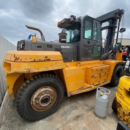 2018 Hyundai 160D-9 Pneumatic Tire Forklift