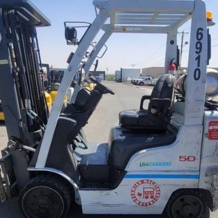 1900 UNICARRIERS MCP1F2A25LV Cushion Tire Forklift