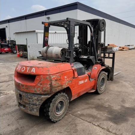 2008 Toyota 7FGU45 Pneumatic Tire Forklift