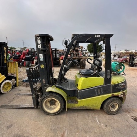 2000 Clark C30L Pneumatic Tire Forklift