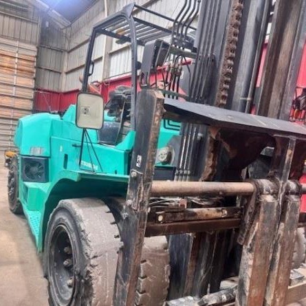 0 Mitsubishi FD160AN2 Pneumatic Tire Forklift